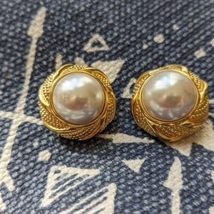 Puccini Vintage gold tone & faux pearl clip on earrings Costume Jewelry